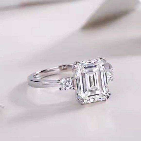 Moissanite Ring Lab Diamond Moissanite Platinum Plated S925
COMPARE COSTCO ** - Picture 4 of 7